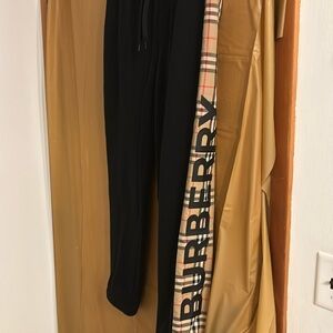 Burberry classic print logo jogger sweatpants